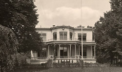 Villa Dina